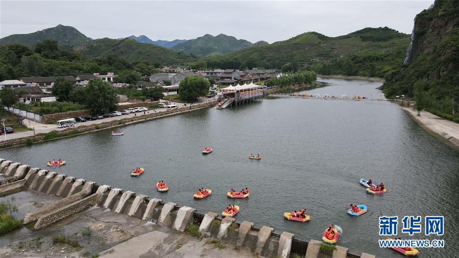 （新華全媒頭條·走向我們的小康生活·圖文互動）（3）長城腳下，小康村串成“珍珠鏈”